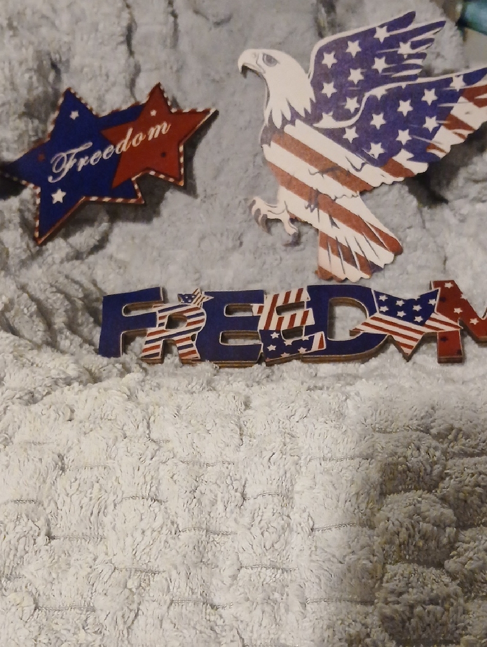 Patriotic 'Freedom' Wall Decor Set - Red White Blue Eagle With Stands
